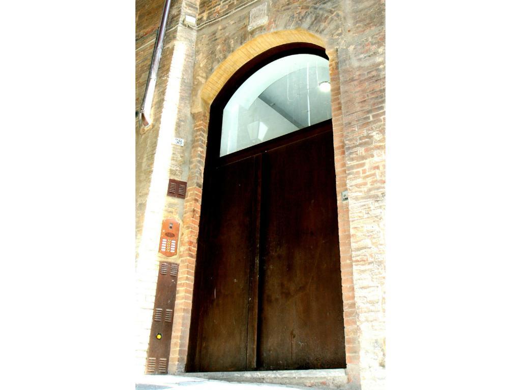 Il Tolomei - Central In The Middle Of Main Street Siena Zimmer foto